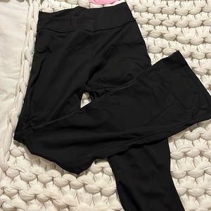 Flared yoga pants